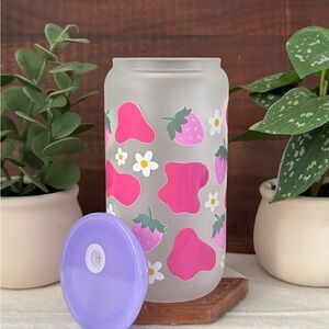 Frosted Strawberry and Cow Print Glass Tumbler with Daisies